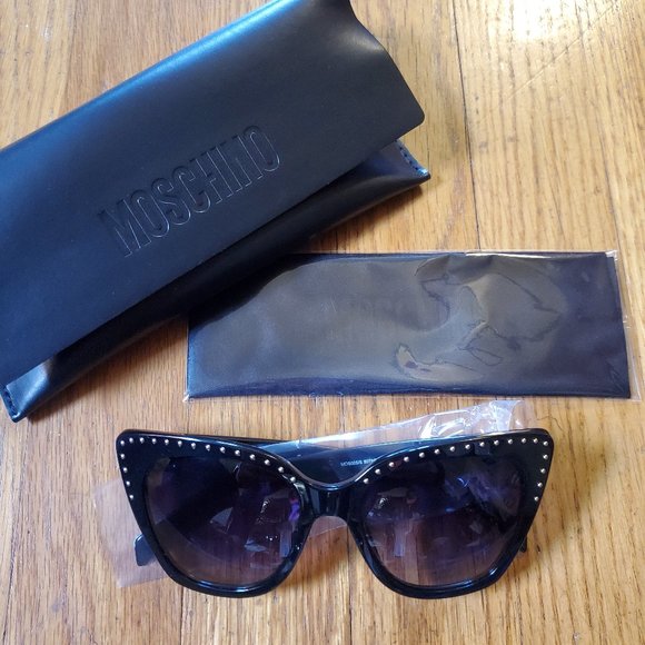 Moschino Women’s Sunglasses - NWT - Picture 2 of 10